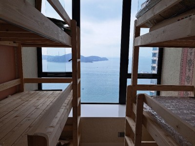 海景單人床出租 SINGLE BED FOR RENT price is for single bed only 定價是單人床位！[單人房SINGLE ROOM IS $5500!] 提供衣服收納！ - Tower 1, Bel-Air No.8, Bel-Air On The Peak, Island South, No.8 Bel-Air Peak Avenue, Hong Kong