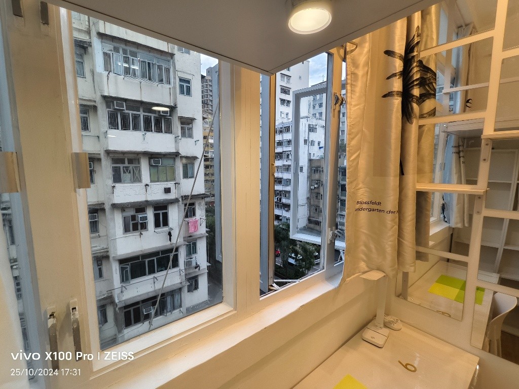 New shared apartment with separate rooftop garden 60ft to 90ft room size - 深水埗 - 房间 (合租／分租) - Homates 香港