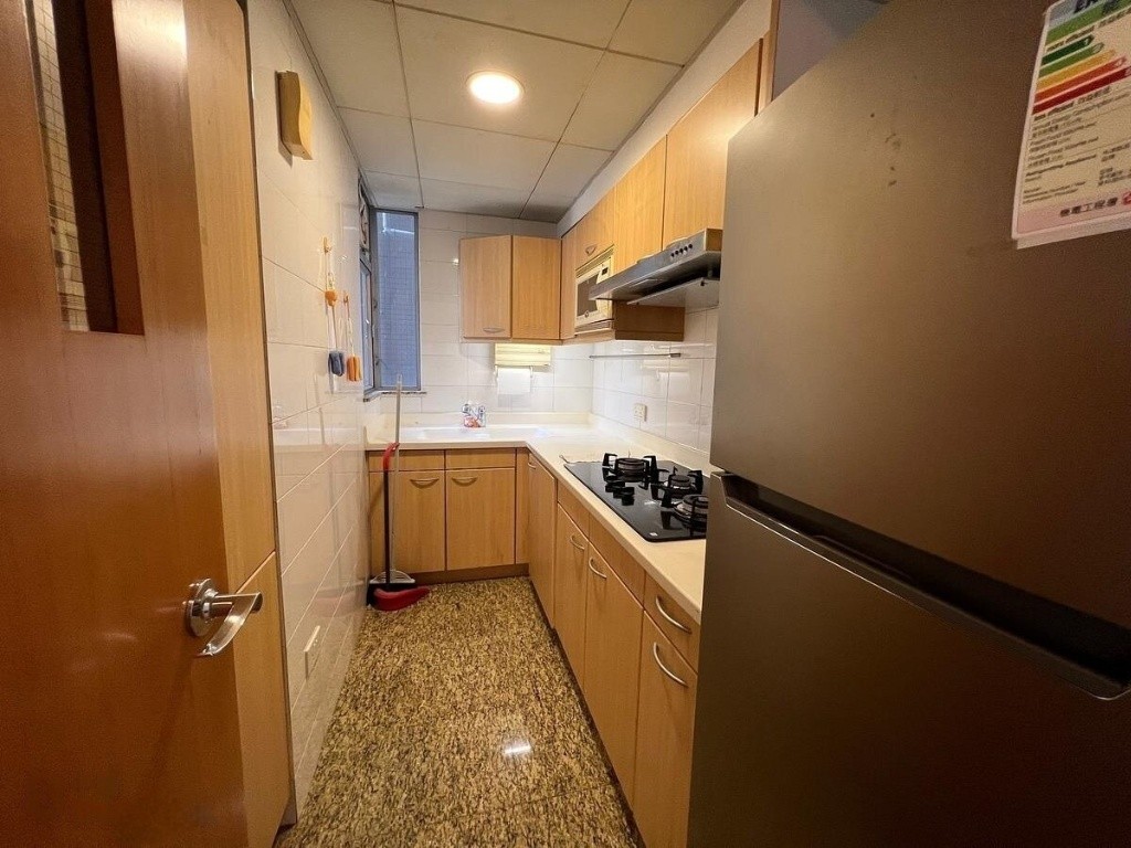 High-rise apartment in Hollywood Terrace Tower A - 上環/中環 - 住宅 (整間出租) - Homates 香港