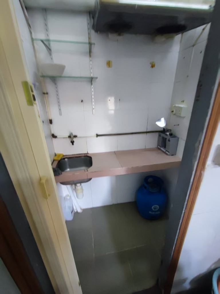 Z03 Sham Shui Po No Lift Chinese Building  - 深水埗 - 房间 (合租／分租) - Homates 香港