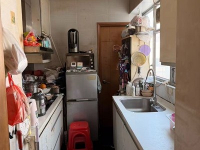 香港 -  -  Emerald 28