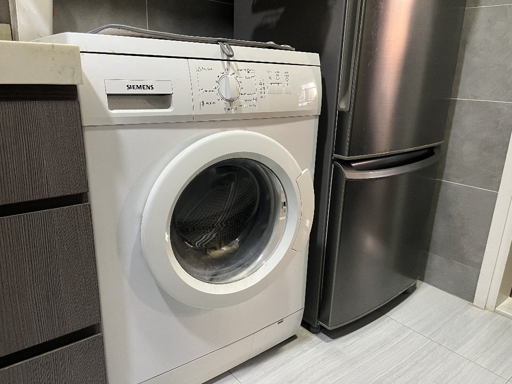 招一女室友 觀塘 分租2號書睡房 光猛 全新裝修 乾淨安靜 樓下商場餐廳超市 小巴巴士地鐵 - 觀塘/秀茂坪 - 房間 (合租／分租) - Homates 香港