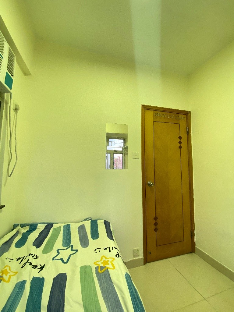 female coliving space located at Sham Shui Po Kowloon B018C - 深水埗 - 房间 (合租／分租) - Homates 香港