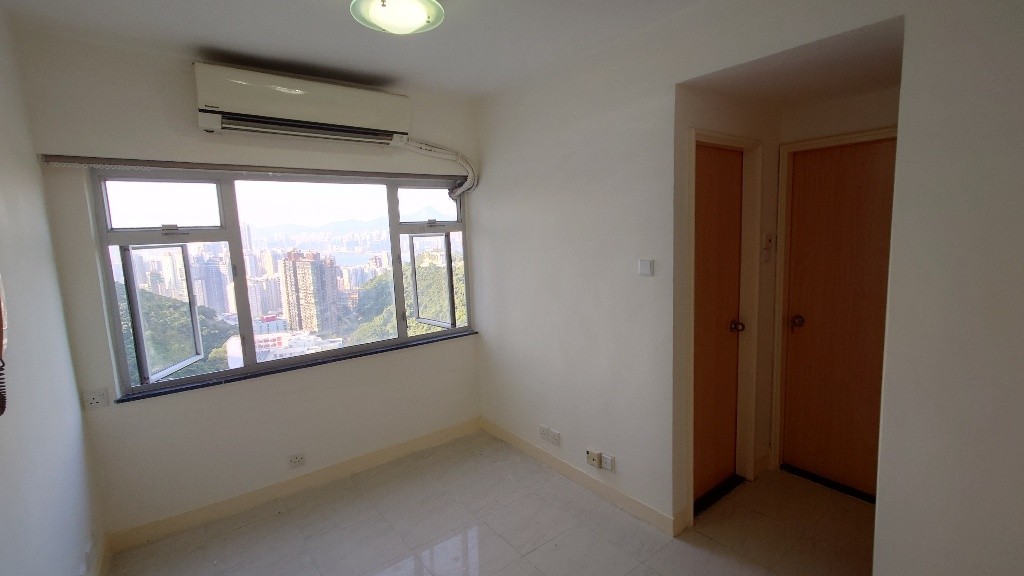 【業主自讓免佣】柴灣山翠苑高層 山海雙景 即租即住[Direct from Owner - No Commission] High-Floor Flat with Mountain &amp; Sea Views at Tsui Pui House, Shan Tsui Court, Chai Wan - 柴湾 - 住宅 (整间出租) - Homates 香港