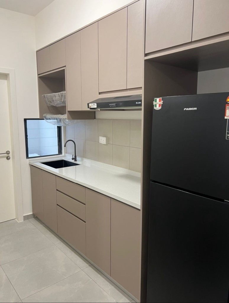 Middle room female unit  -  - 房間 (合租／分租) - Homates 馬來西亞