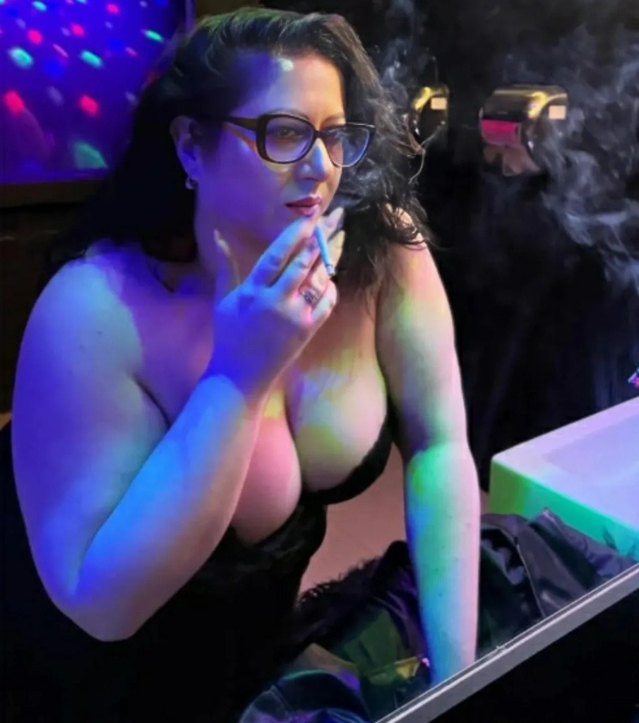 GET A SURE HOOKUP TO A RICH SWEET SUGAR MUMMY AND EARN 3000RM and ABOVE -  - 住宅 (整間出租) - Homates 馬來西亞