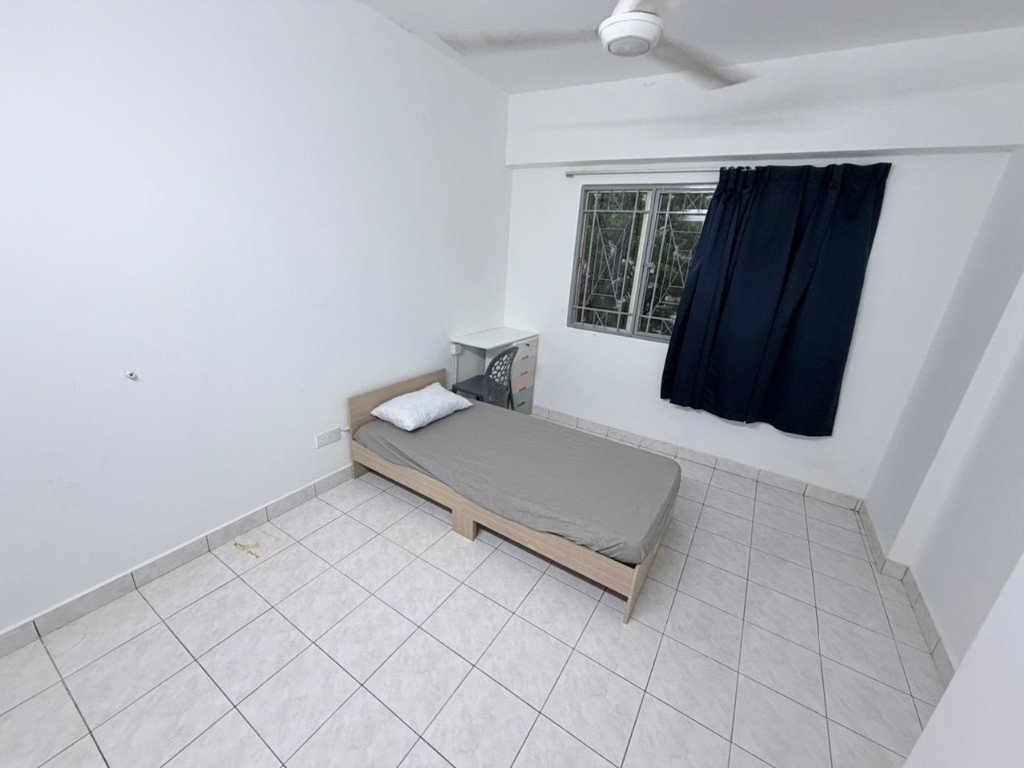 Cozy Room Near MRT @ Pelangi Damansara – RM680 (Female Only, All Bills Included) -  - Bedroom - Homates Malaysia