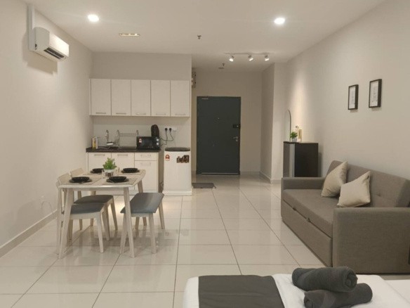 Fully Furnished Studio Unit For Rent at Paragon Suites @ CIQ -  - Flat - Homates Malaysia
