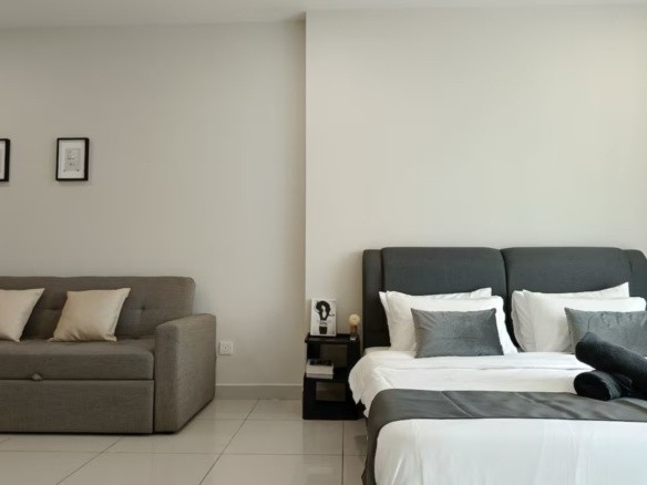 Fully Furnished Studio Unit For Rent at Paragon Suites @ CIQ -  - Flat - Homates Malaysia