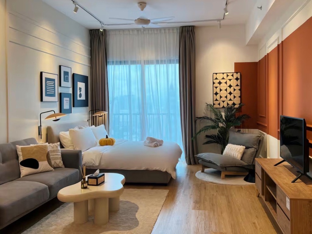 Fully Furnished Studio Unit For Rent at SKS Pavillion Residences -  - Flat - Homates Malaysia