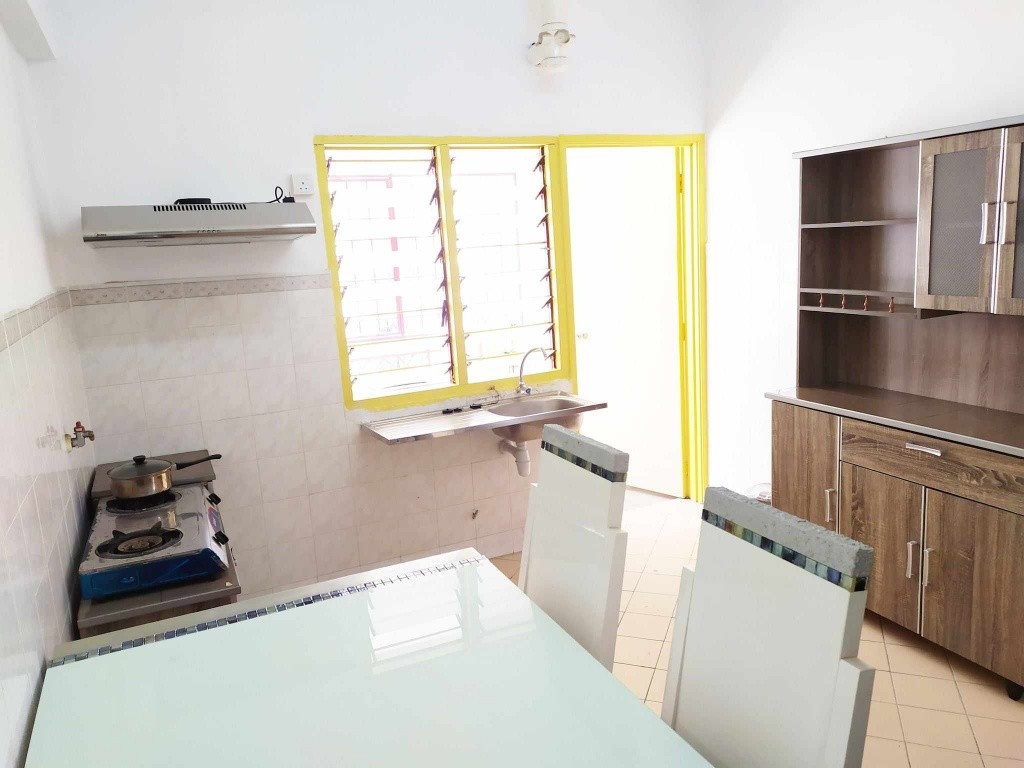 Single Room @ Vista Komanwel C, Bukit Jalil near LRT - Wilayah Persekutuan Kuala Lumpur - 房間 (合租／分租) - Homates 馬來西亞