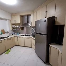 Immediate Available - Common Room Room/1 or 2 person stay/no Owner Staying/No Agent Fee/Cooking allowed/Near Braddell MRT/Marymount MRT/Caldecott MRT - Braddell - Bedroom - Homates Singapore