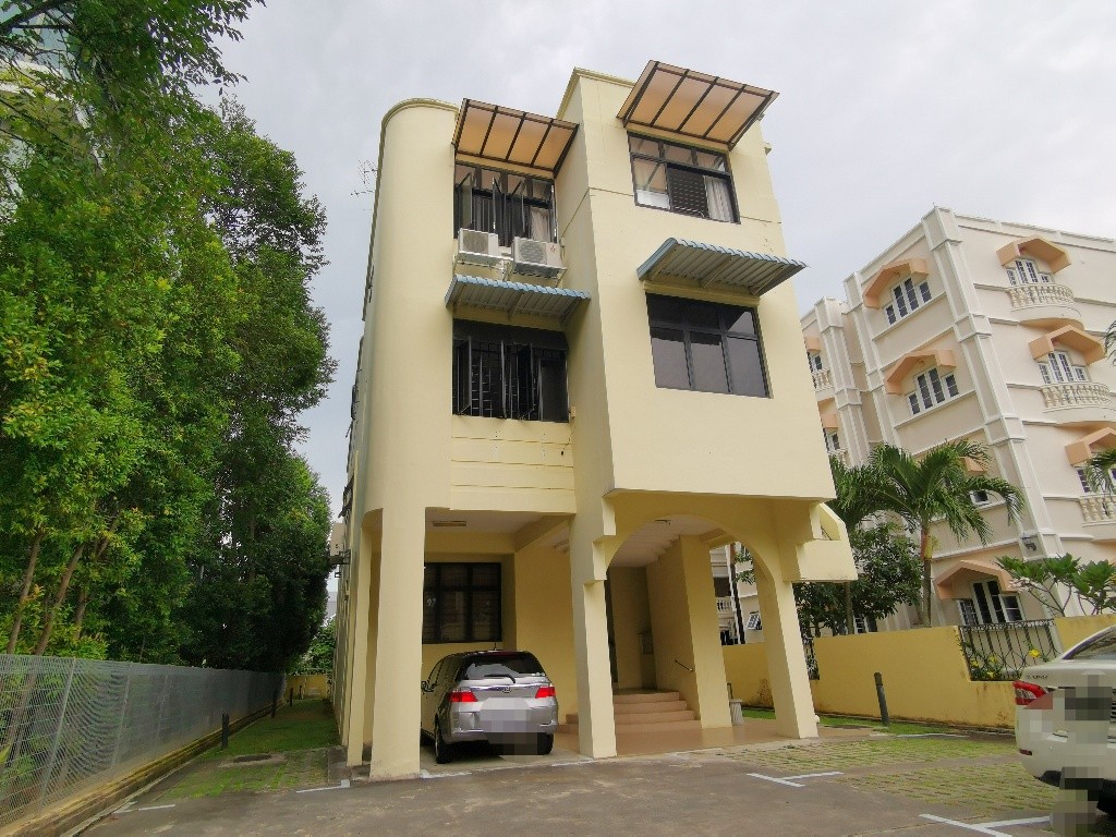 Room For Rent - 40B MAYBELLE LODGE - Eunos 友诺士 - 分租房间 - Homates 新加坡
