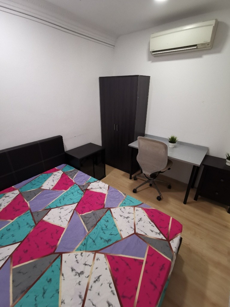 Room For Rent - East Coast (Marine Parade) - Paya Lebar - Flat - Homates Singapore