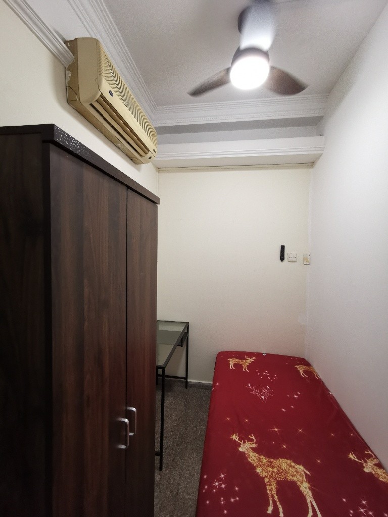 Room for rent / Boon Keng, Bukit Batok, Toa Payoh, Novena MRT/ Common room / 1 pax stay / Available﻿ Jan 03 - Toa Payoh 大巴窯 - 分租房間 - Homates 新加坡
