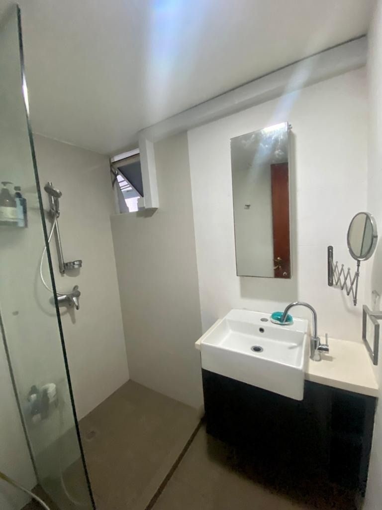 Available 15 Jan - Common bedroom Room/Strictly Single Occupancy/fully furnished room with bed, shared bathroom /wardrobe, air-con / no Owner Stay/No Agent Fee/ light Cooking allowed - Dhoby Ghaut 多美歌 - Homates 新加坡