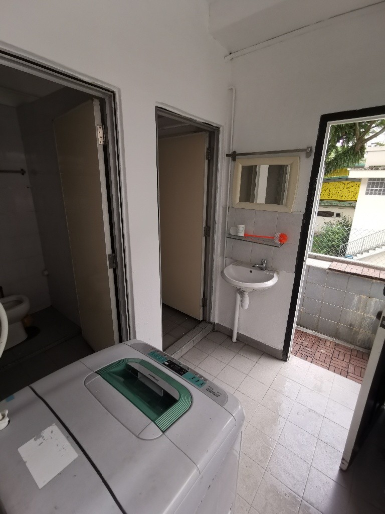 Available﻿ 22 April - Common Room/Include Utilities/Wifi/Aircon/No Agent Fee/Light Cooking Allowed/Washing Machine - Toa Payoh - Bedroom - Homates Singapore