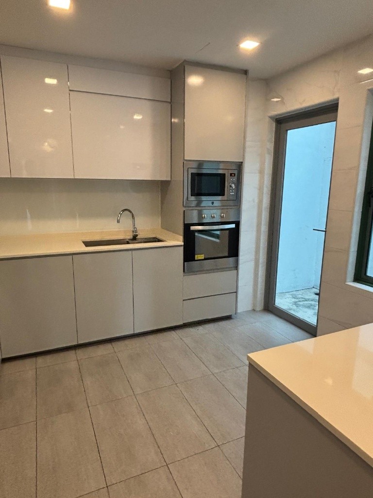 Room for Rent/561B Balestier Road, Singapore 329877/ For 1-6 pax/ Available Immediately - Toa Payoh - Flat - Homates Singapore