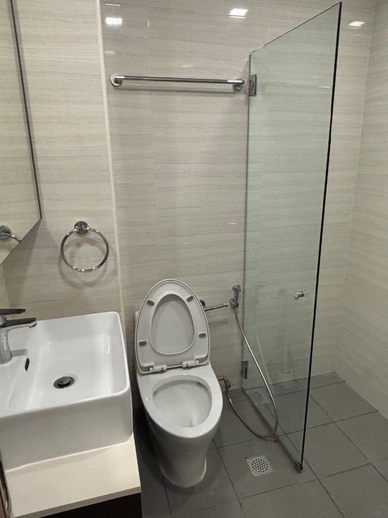 Room for Rent/561B Balestier Road, Singapore 329877/ For 1-6 pax/ Available Immediately - Toa Payoh - Flat - Homates Singapore