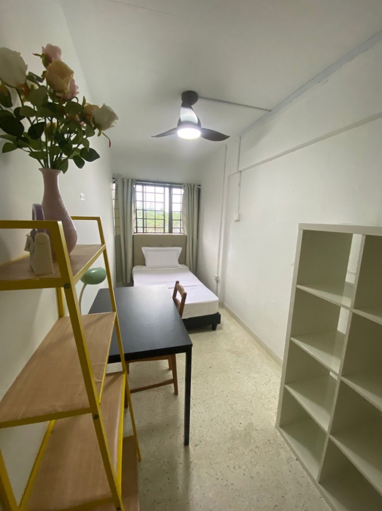 Available﻿ Immediate- Common Room/Include Utilities/Wifi/Aircon/No Agent Fee/Light Cooking Allowed/Washing Machine - Outram - Bedroom - Homates Singapore