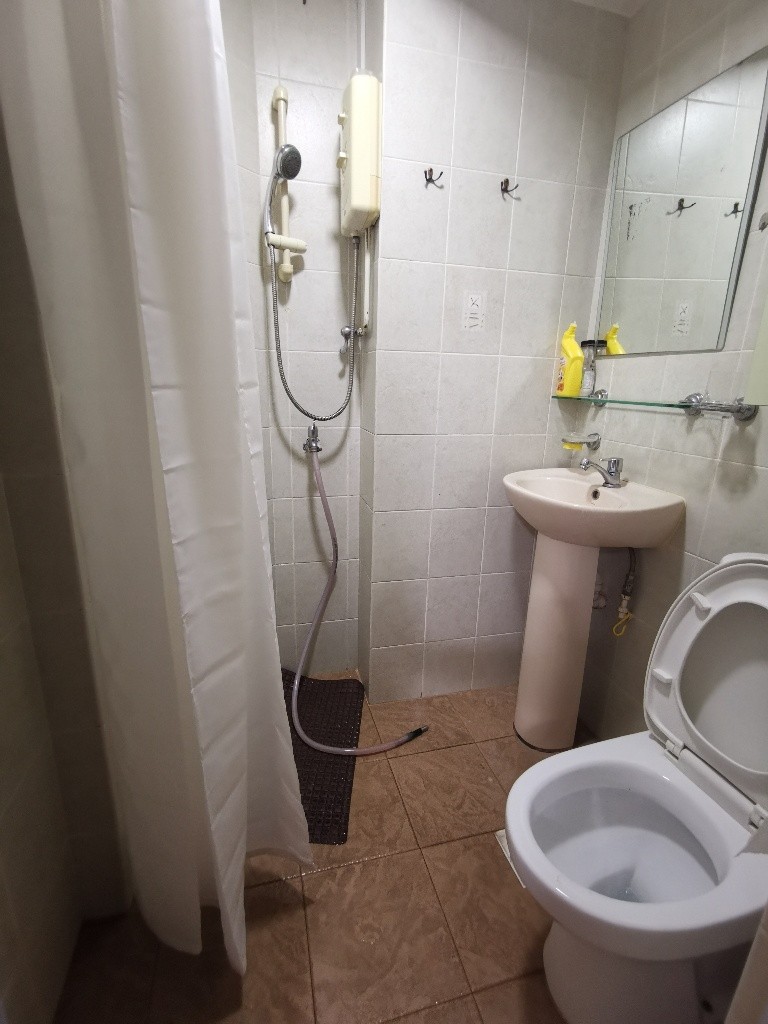 Available﻿ Immediate- Common Room/Include Utilities/Wifi/Aircon/No Agent Fee/Light Cooking Allowed/Washing Machine - Clementi 金文泰 - 分租房间 - Homates 新加坡