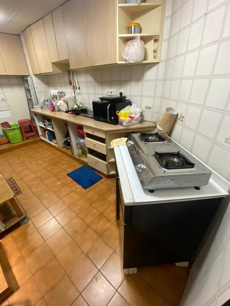 Room for rent / LAVENDER / MASTER BEDROOM / 1pax stay / Available NOV 9 - Lavender - Bedroom - Homates Singapore