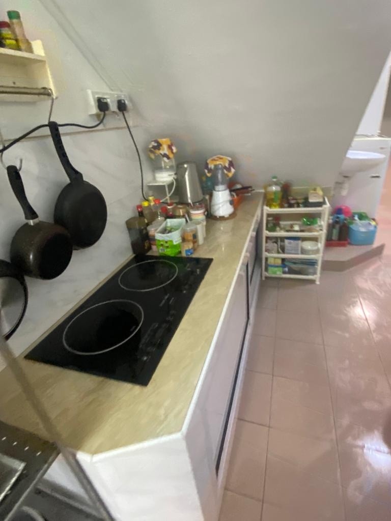  Room for rent / BUGIS MRT / Classic BEDROOM / 1pax stay / Available NOV 10 - Lavender - Bedroom - Homates Singapore
