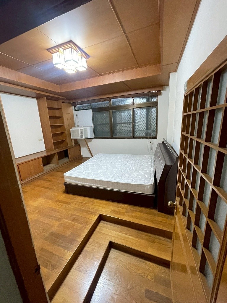 中陽路🎀優質地段🎀寬敞大透天🎀超美裝潢✅可租補 - Fengyuan - Flat - Homates Taiwan