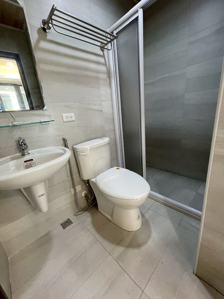 🔥稀有｜可租補｜台水台電｜三房平車｜近美光｜家具可談 - Houli - Flat - Homates Taiwan