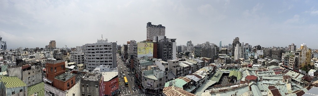 第二市場旁高樓層景觀套房(免仲介費) - 中区 - 独立套房 - Homates 台湾