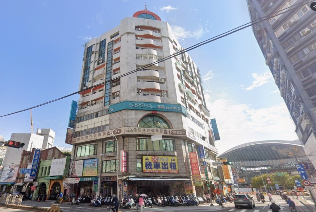 台中火車站前站高樓層景觀套房(免仲介費) - 中区 - 独立套房 - Homates 台湾