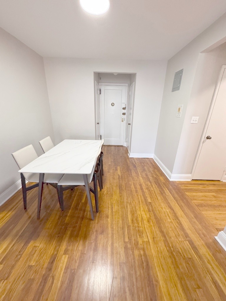 纽约皇后区Elmhurst地铁附近公寓楼两室一厅$2600/月 - Elmhurst - Flat - Homates United States