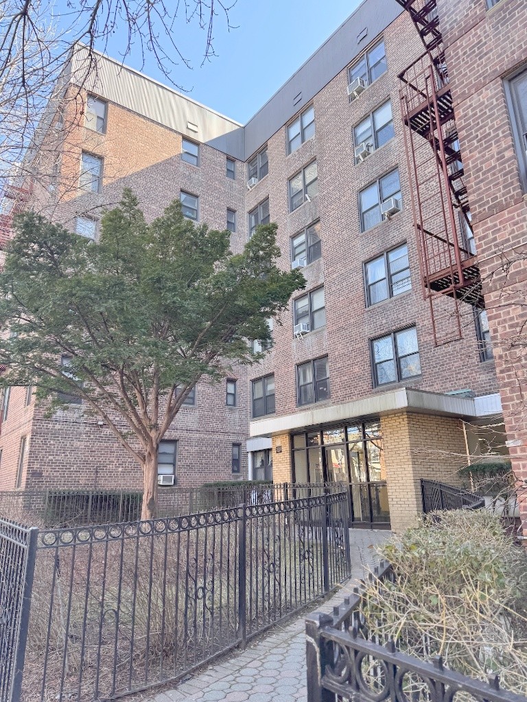 纽约皇后区Elmhurst地铁附近公寓楼两室一厅$2600/月 - Elmhurst - Flat - Homates United States