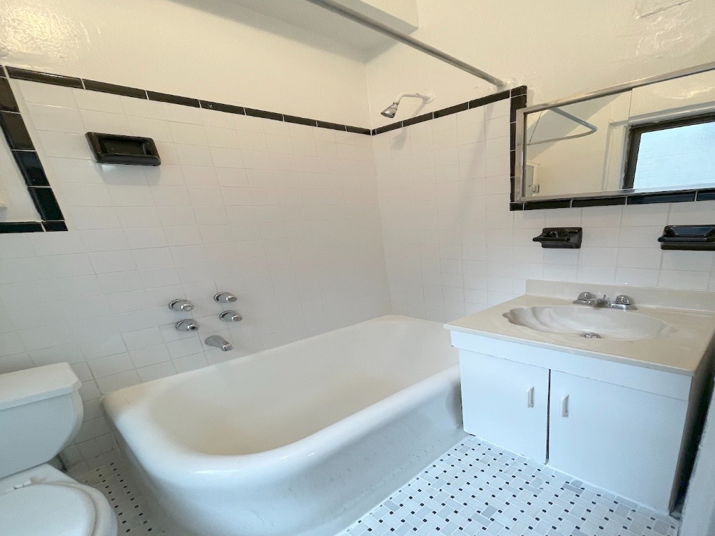 纽约曼哈顿中城中央车站附近出租 $2,750/月除了网络其他全包 -  - 整套出租 - Homates 美國