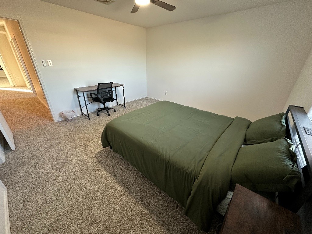 Katy Bedroom 9 -  - 分租单间 - Homates 美国