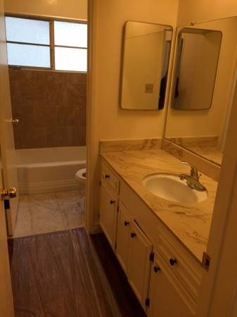 $1050 Seeking Roommate - Spacious 2 bed/2 bath available ASAP!  - Agoura Hills 阿古拉山 - 整套出租 - Homates 美国