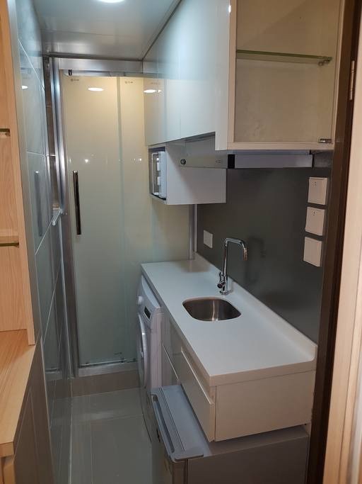 Neat and clean apartment for rent 新裝整潔房間 - 灣仔 - 獨立套房 - Homates 香港