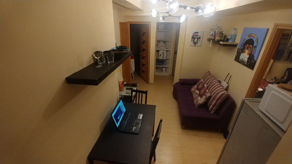 Master Bedroom in Prince Edward Flatshare with balcony and rooftop terrace, 3 mins from PE MTR! - 太子 - 房間 (合租／分租) - Homates 香港