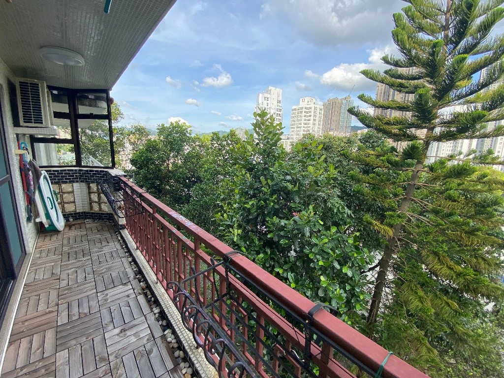 Tai Wai furnished house with rooftop and balcony - 沙田/火炭 - 房間 (合租／分租) - Homates 香港