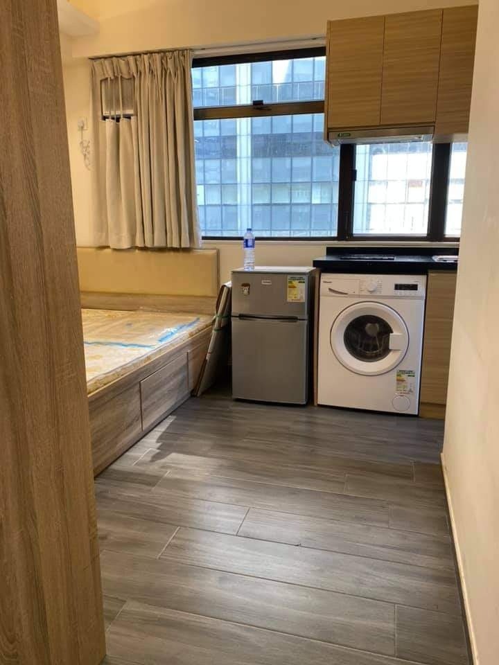 Newly Fully Furnished Studio Room At 75-77 Queen's Road East 皇后大道東 75-77號 - 灣仔 - 獨立套房 - Homates 香港