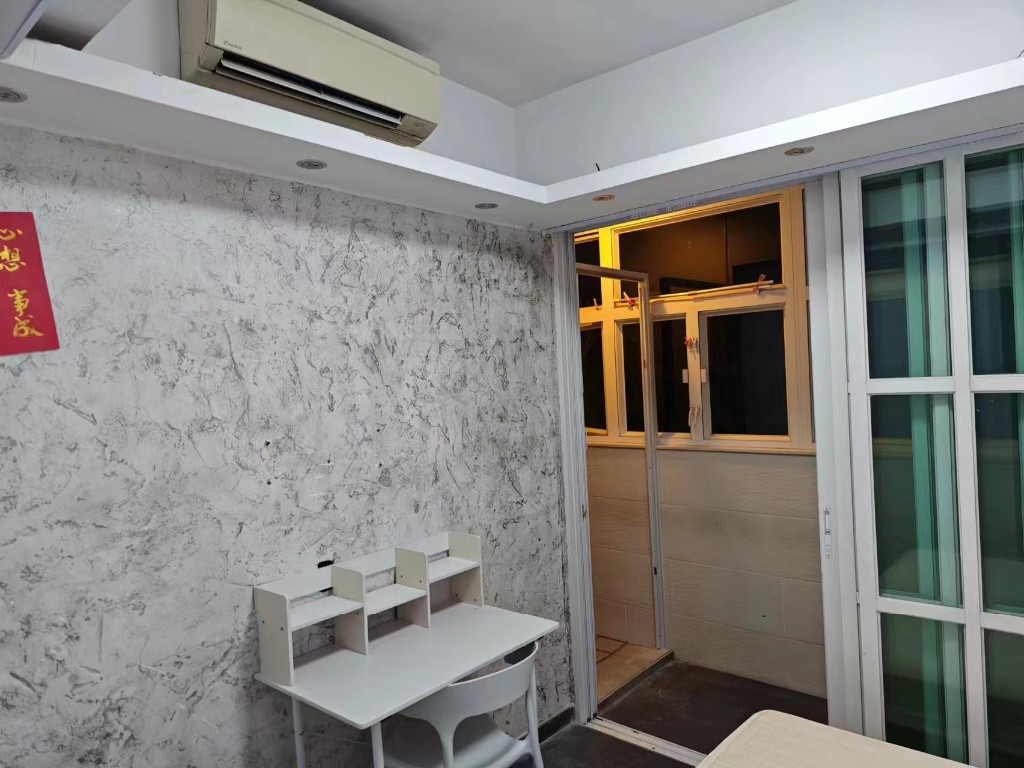 Prince Edward Coliving Space for rent英來大廈 (共居空間)出租 share kitchen Toilet - Prince Edward - Bedroom - Homates Hong Kong