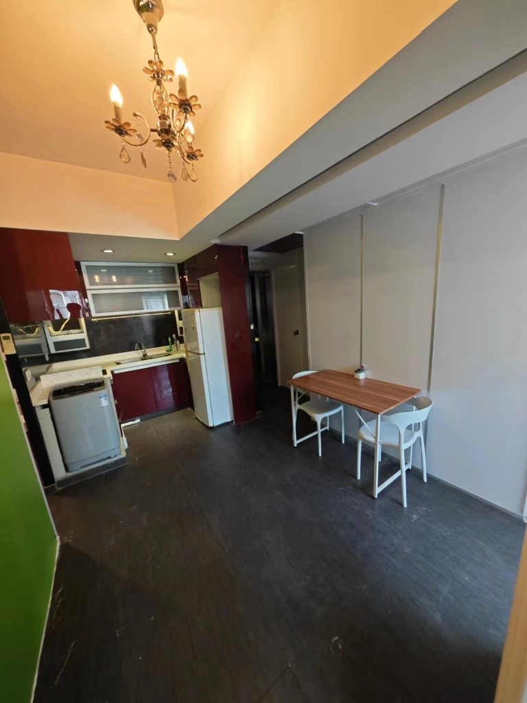 Prince Edward Coliving Space for rent英來大廈 (共居空間)出租 share kitchen Toilet - 太子 - 房间 (合租／分租) - Homates 香港