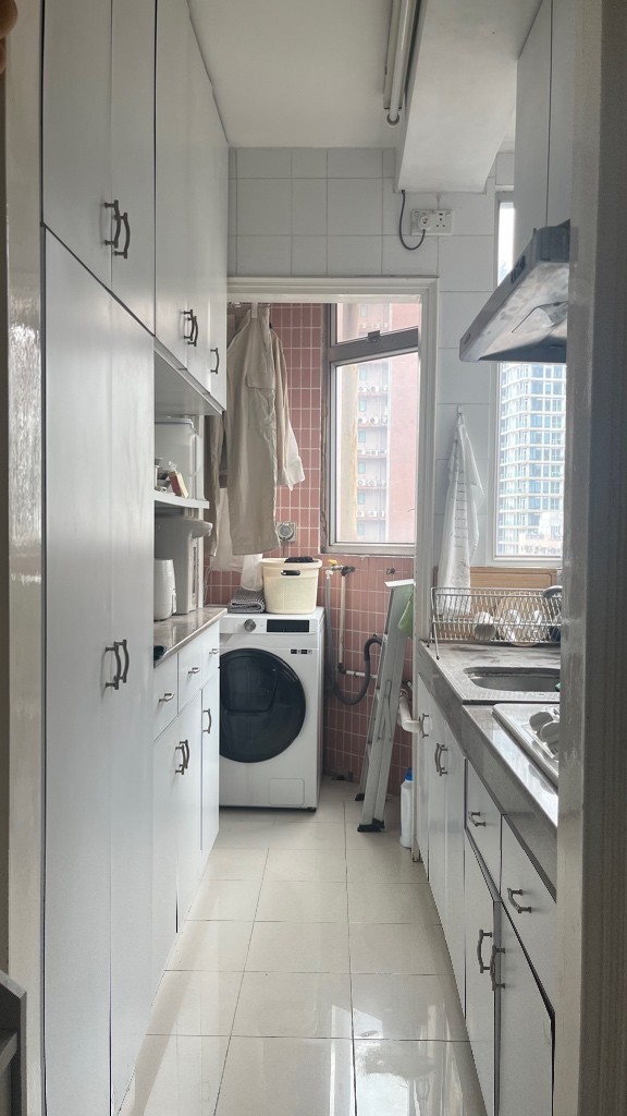 Tidy and clean flatmate wanted - 上環/中環 - 房間 (合租／分租) - Homates 香港