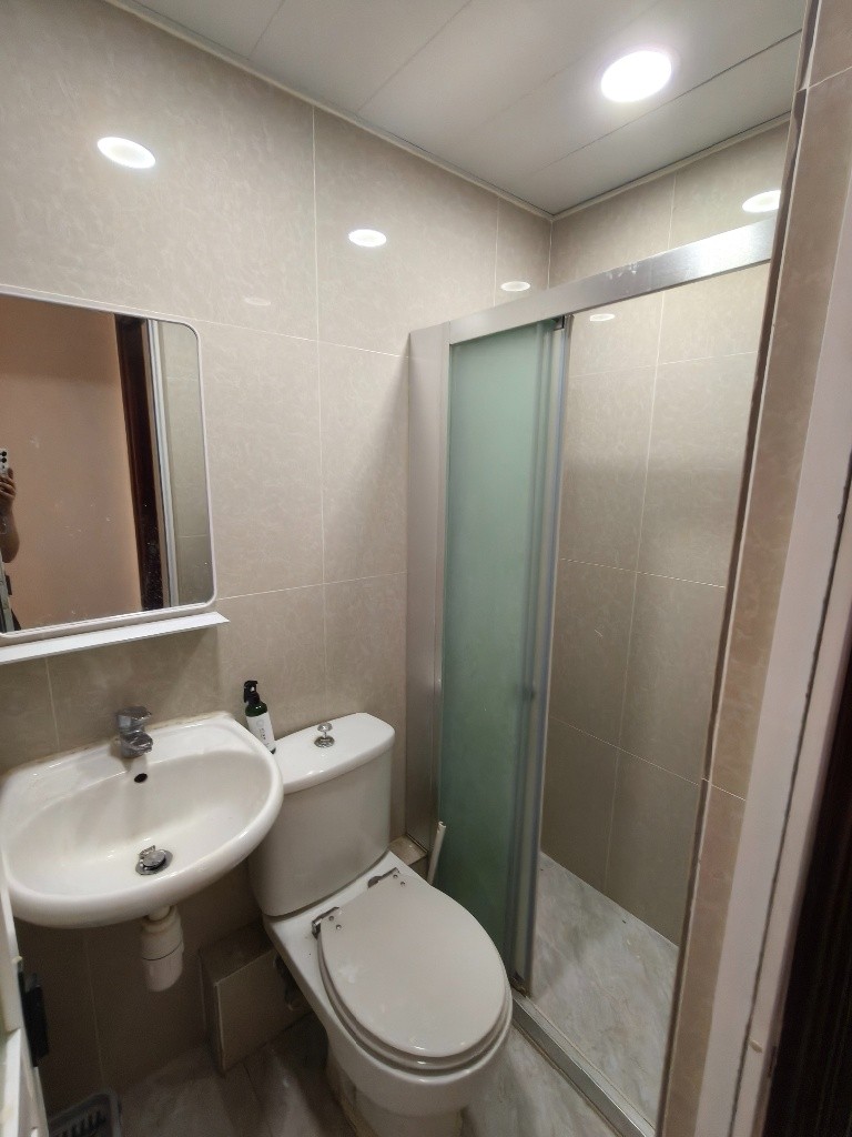 C039 Prince Edward Female Coliving near MTR - Prince Edward - Bedroom - Homates Hong Kong