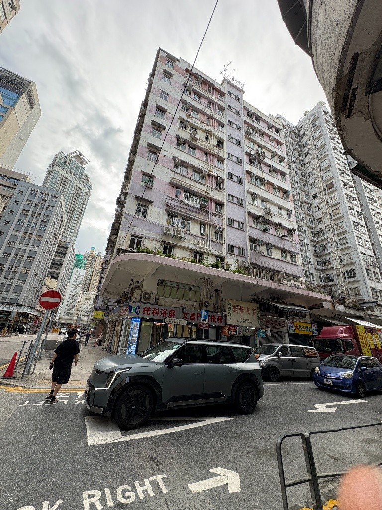 C039 Prince Edward Female Coliving near MTR - Prince Edward - Bedroom - Homates Hong Kong