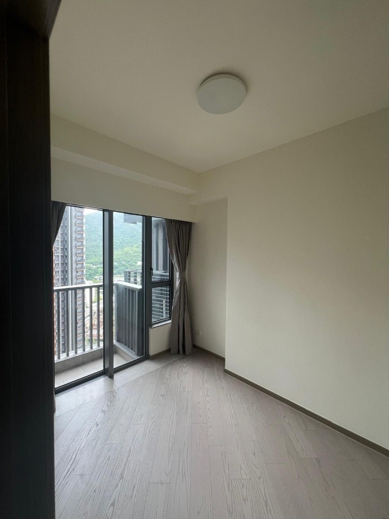 屯門novoland 找嶺南大學學生合租 - Tuen Mun - Bedroom - Homates Hong Kong