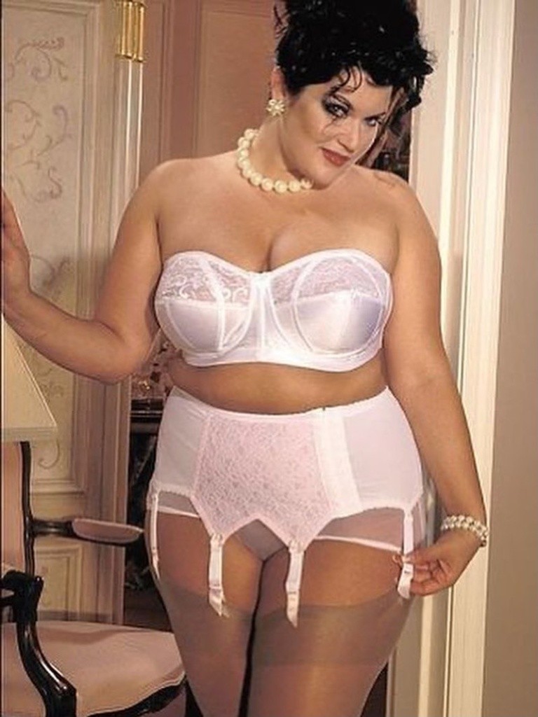 Hookup With Rich Sugar Mummy in Malaysia and Boost Your Income With Executive Sugar Mummy -  - Flat - Homates Malaysia