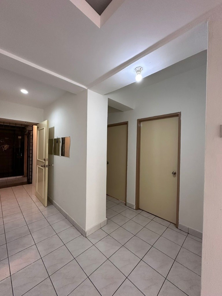 Room to rent Middle Room Bayu Tasik Condominium -  - Bedroom - Homates Malaysia