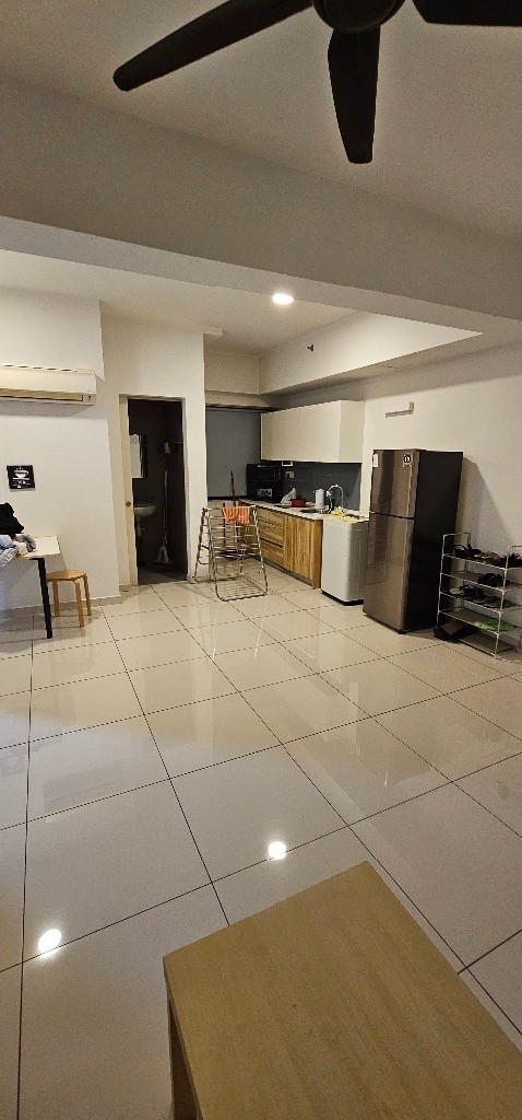 Roommate Wanted – Huge Studio Apartment Share at Avenue D'Vogue (Petaling Jaya) -  - Flat - Homates Malaysia