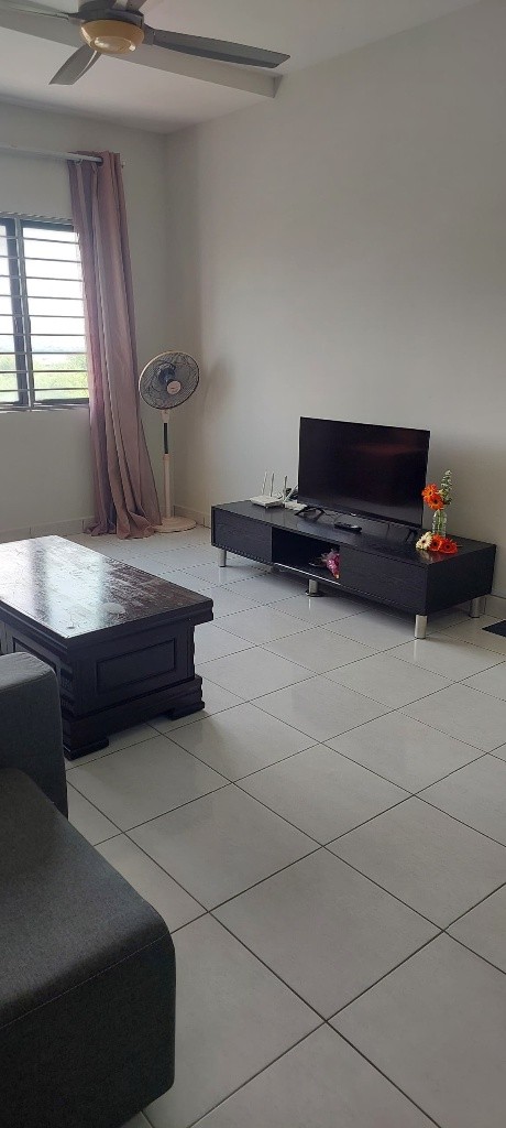 MIDDLE ROOM FOR RENT -  - Bedroom - Homates Malaysia